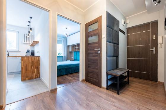 Mieszkanie trzypokojowe na Kmieciach