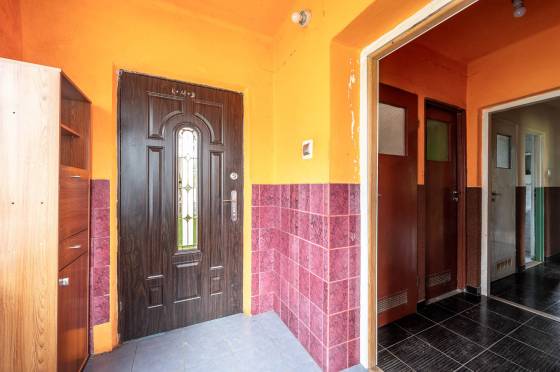 Dom wraz z działką budowlaną na Zalesiu